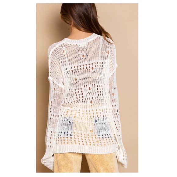 New Beautiful POL Crochet Detail Oversized Ivory Lightweight Sweater - Picture 5 of 7